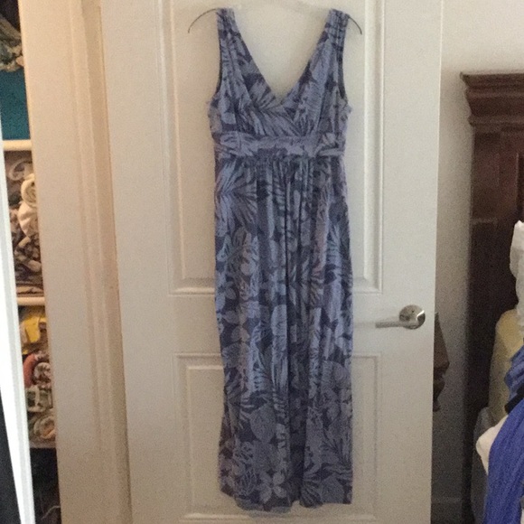 LOFT Dresses & Skirts - Blue coral maxi dress